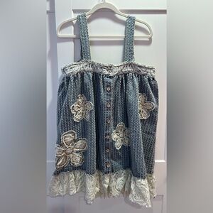 NWOT POL Blue Floral Embroidered Blouse